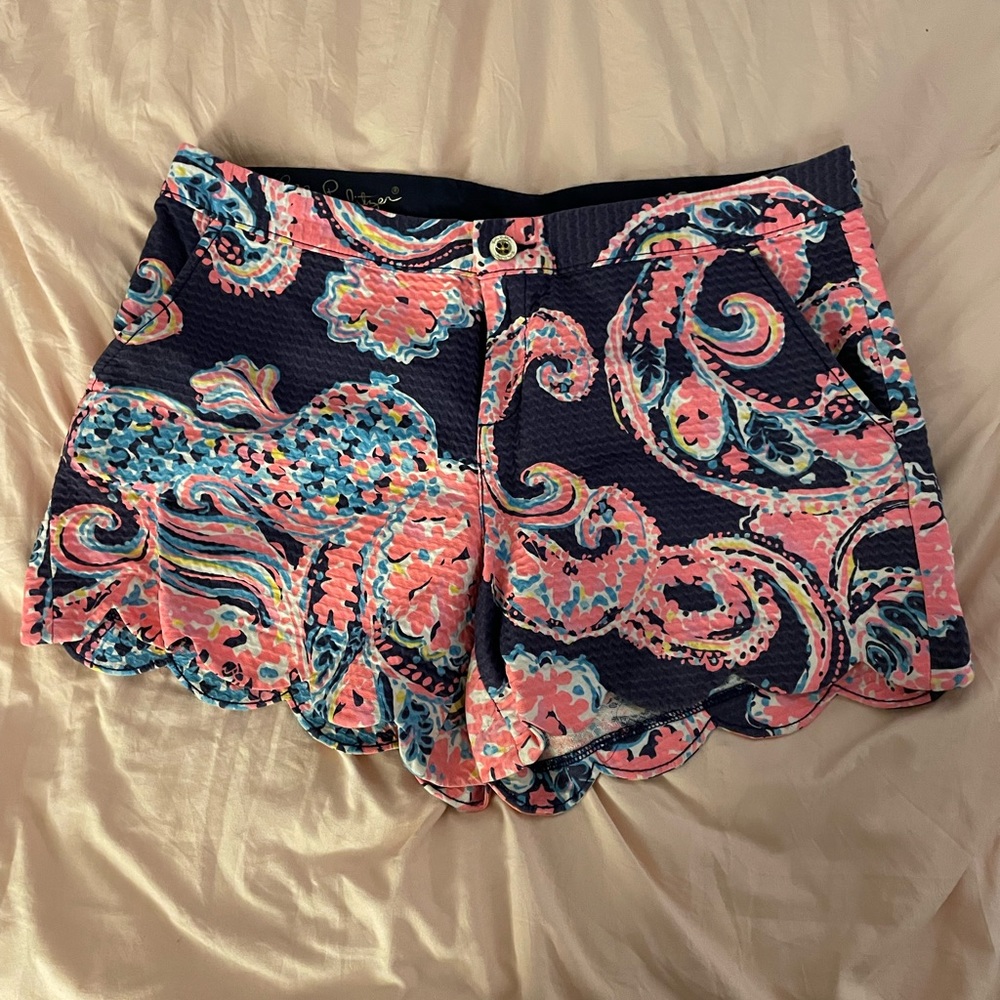 Lilly Pulitzer Buttercup scalloped shorts